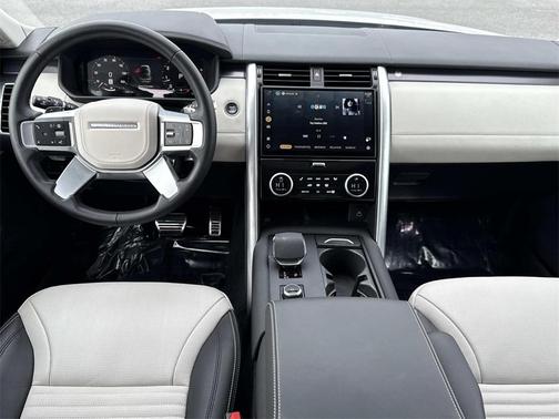 2025 Land Rover Discovery P360 Metropolitan Edition