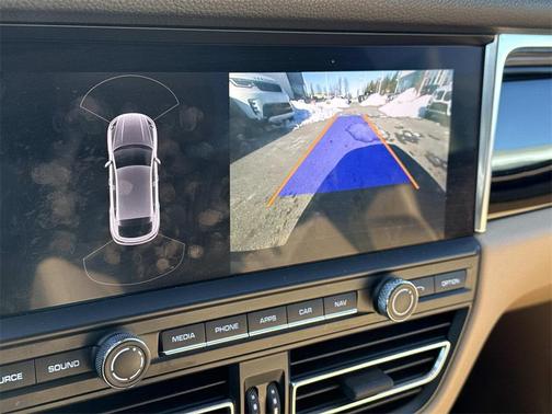 2020 Porsche Macan Base