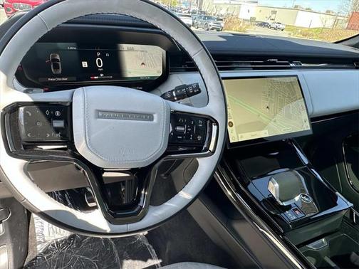 2025 Land Rover Range Rover Sport SE
