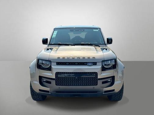 2025 Land Rover Defender 110 V8