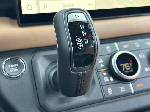 2025 Land Rover Defender 110 P500 X-Dynamic SE