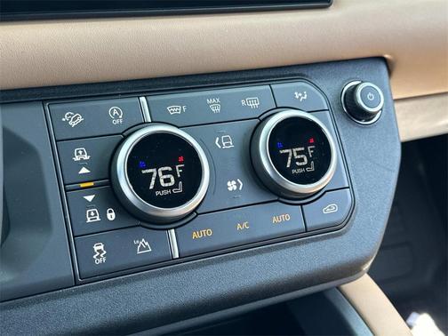 2025 Land Rover Defender 110 P500 X-Dynamic SE
