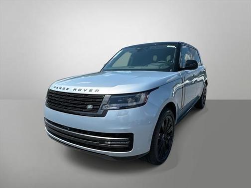 2025 Land Rover Range Rover P530 SE 7 Seat