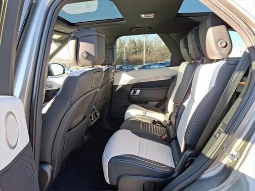 2023 Land Rover Discovery P360 HSE R-Dynamic