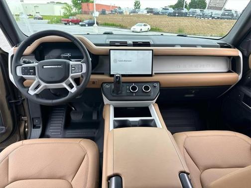 2025 Land Rover Defender 130 P400 S