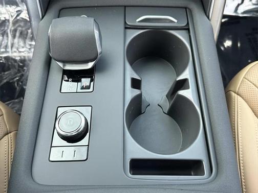 2025 Land Rover Discovery P360 Dynamic SE