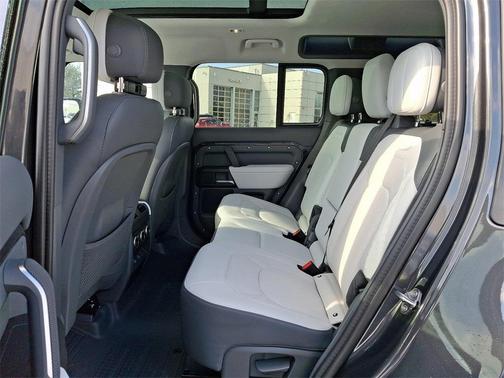 2025 Land Rover Defender 110 P400 X