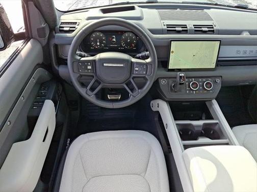 2025 Land Rover Defender 110 P400 X