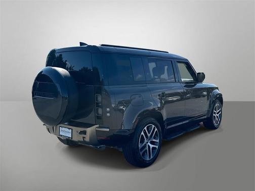 2025 Land Rover Defender 110 P400 X