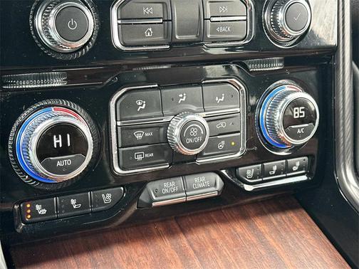 2024 GMC Yukon XL Denali Ultimate