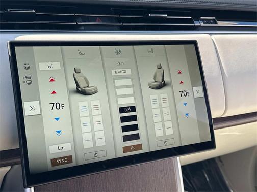 2025 Land Rover Range Rover P400 SE 7 Seat