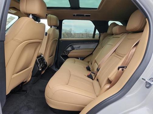 2025 Land Rover Range Rover Sport SE