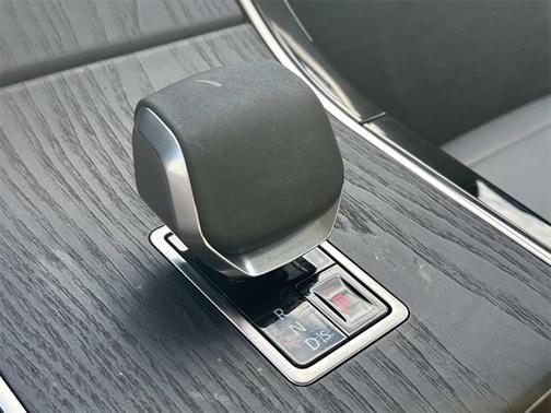 2025 Land Rover Range Rover Velar P250 S