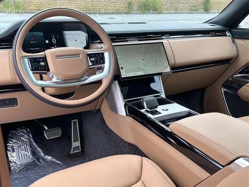2025 Land Rover Range Rover P400 SE