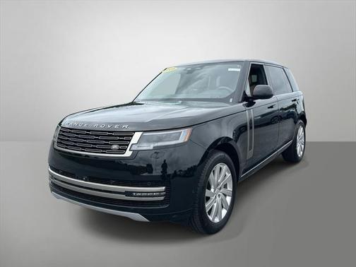 2025 Land Rover Range Rover P400 SE 7 Seat