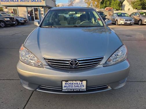 2005 Toyota Camry LE V6