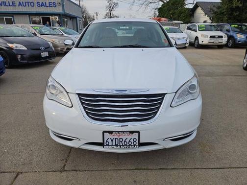 2013 Chrysler 200 Limited