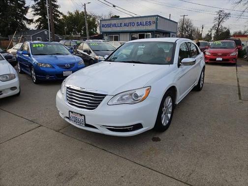 2013 Chrysler 200 Limited