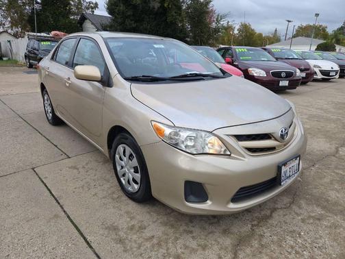 2011 Toyota Corolla LE