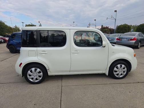 2010 Nissan Cube 1.8S