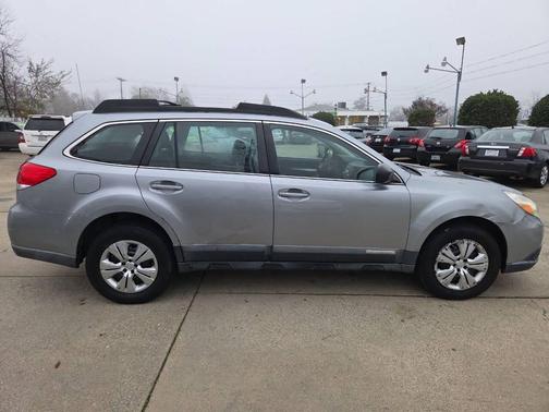 2010 Subaru Outback 2.5 i