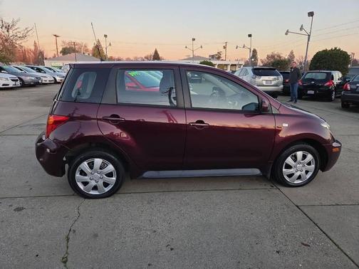 2004 Scion xA Base 4dr Hatchback