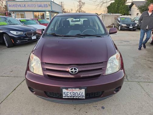 2004 Scion xA Base 4dr Hatchback