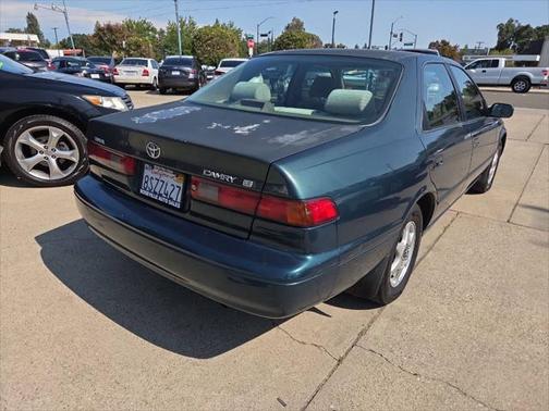 1998 Toyota Camry LE