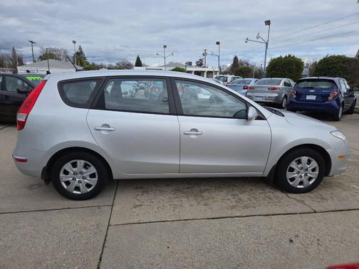 2011 Hyundai Elantra Touring GLS