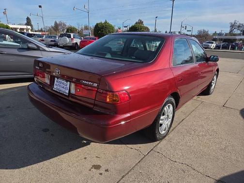 2000 Toyota Camry LE