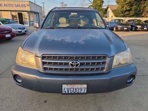 2002 Toyota Highlander Base