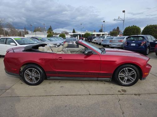 2010 Ford Mustang Premium