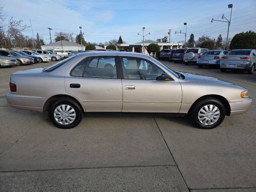 1995 Toyota Camry DX