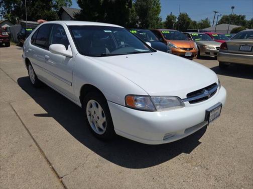 1999 Nissan Altima GXE