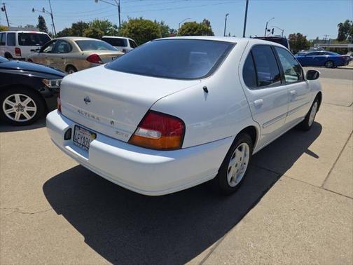 1999 Nissan Altima GXE