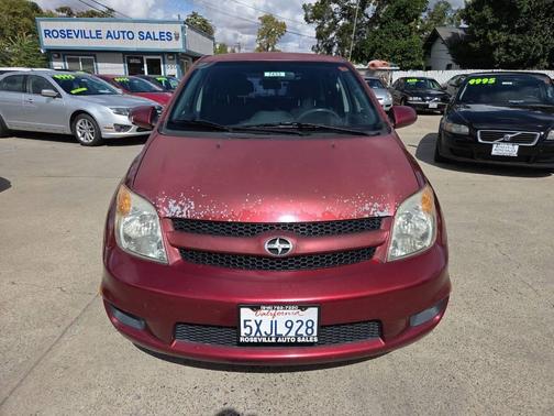 2006 Scion xA Base 4dr Hatchback w/Manual