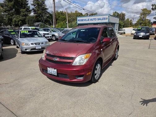 2006 Scion xA Base 4dr Hatchback w/Manual
