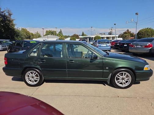 2000 Volvo S70 SE 4dr Sedan