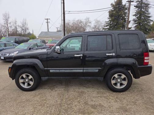 2008 Jeep Liberty Sport