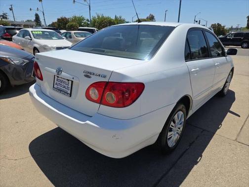 2005 Toyota Corolla LE