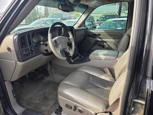 2004 GMC Yukon XL Denali