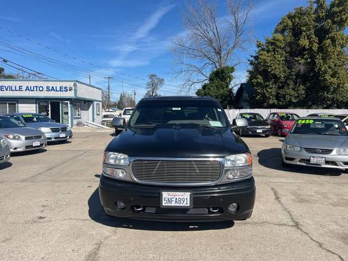 2004 GMC Yukon XL Denali