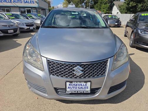 2013 Suzuki Kizashi SE