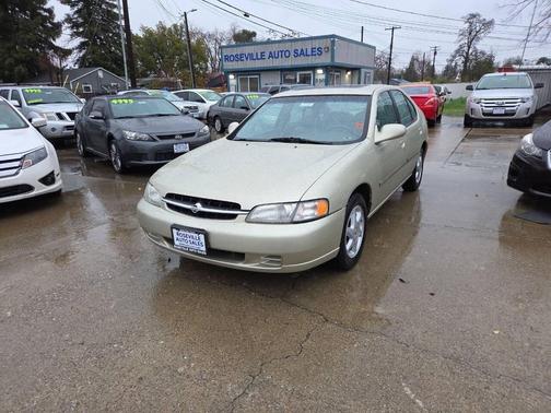 1998 Nissan Altima GLE