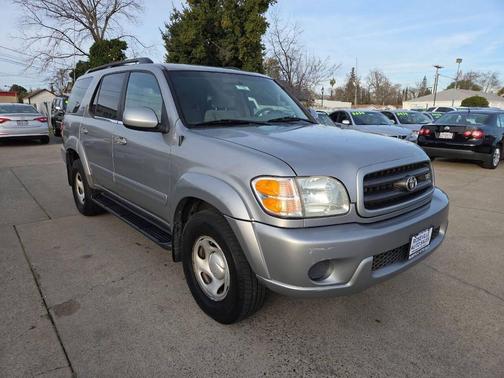 2003 Toyota Sequoia SR5