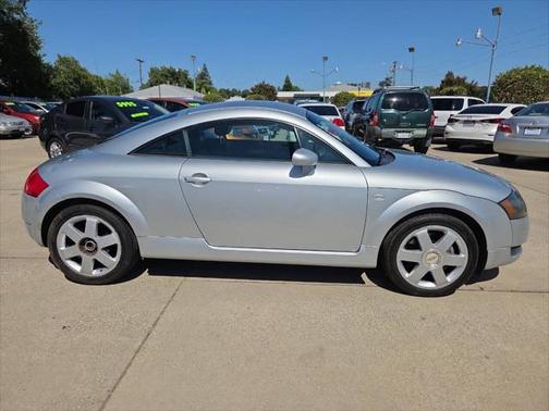 2000 Audi TT Base