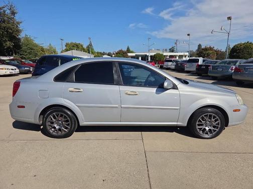 2006 Suzuki Forenza Base 4dr Sedan w/Automatic