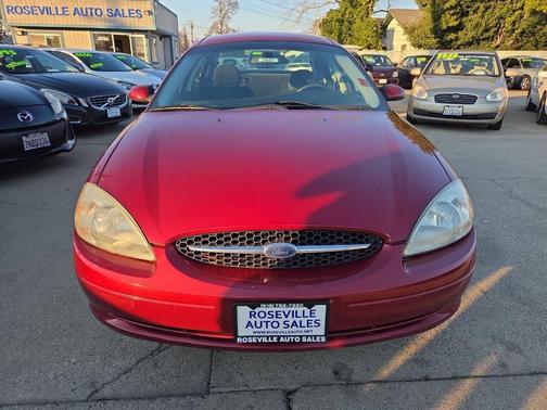2002 Ford Taurus SE