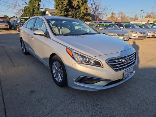 2016 Hyundai SONATA SE