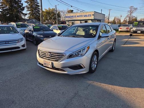 2016 Hyundai SONATA SE